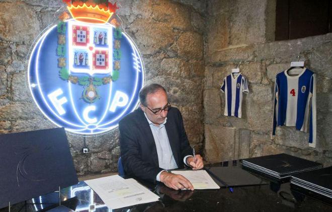 不仅让他个 不仅让他个